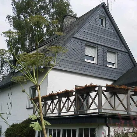 Weitblick Auf Berg, Wald Und Wiese בית נופש *