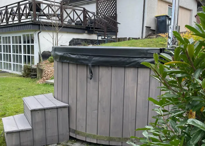 別荘 Weitblick Auf Berg, Wald Und Wiese *